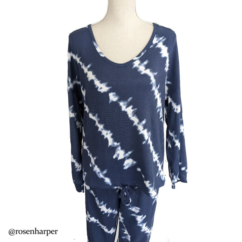 *NWT Lucky Brand 2 Piece Lounge Top and Jogger Set.